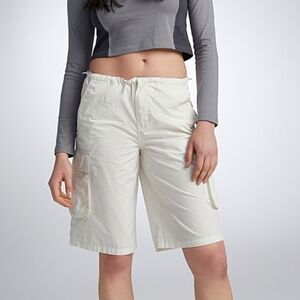 Off white cotton cargo parachute Bermuda shorts NWT